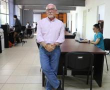 Investigador de la Universidad de Granada comparte experiencias de investigación con alumnos del CUSur