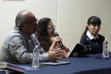 Presentan poemario 'No es luz mas enceguece' en el marco del Día Nacional del Libro