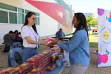 La comunidad del CUSur dona insumos femeninos para mujeres de bajos recursos