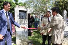 Develan placas de las carreras acreditadas en el CUSur
