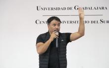 Charla motivacional con estudiantes