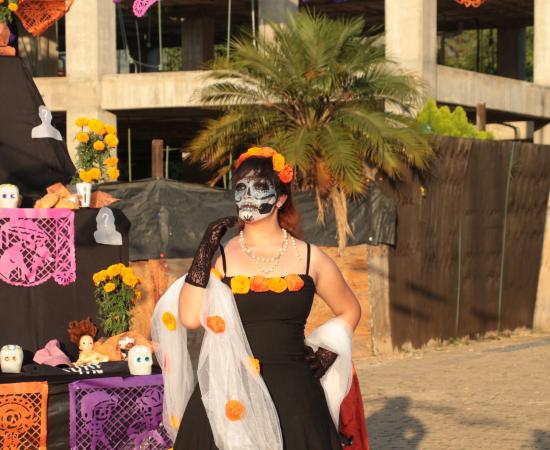 Tradición y color en el XVIII Festival del Día de Muertos del CUSur  