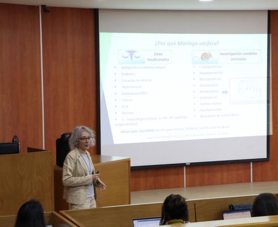 <p class="MsoNormal">El pasado miércoles 5 de octubre, cuatro investigadoras del del Instituto de Ciencia y Tecnología de Alimentos y Nutrición (ICTAN), de España, compartieron algunas investigaciones en inmunonutrición en un ciclo de conferencias organizado por el Instituto de Investigaciones en Comportamiento Alimentario y Nutrición (IICAN) del Centro Universitario del Sur (CUSur).<o:p></o:p></p>  <p class="MsoNormal"><o:p>&nbsp;</o:p></p>  <p class="MsoNormal">La primera conferencia titulada “Importancia