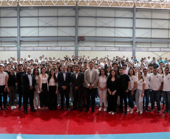 Expertos de la OPS comparten conocimiento en el cierre de las Jornadas de Medicina