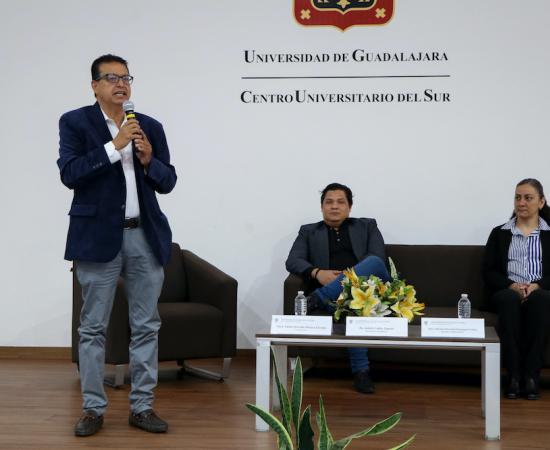 Conferencia en el CUSur aborda la contención emocional y los protocolos ante la violencia Criminal