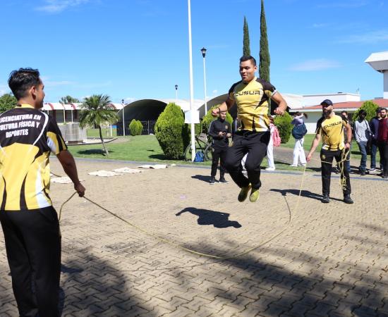 Primera Feria de juegos tradicionales en el CUSur