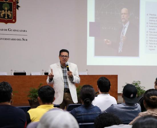 Realizan la tercera jornada de reprobación y apoyo para abatir este problema en el CUSur