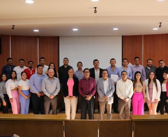 Egresan 27 personas del Diplomado en Agronegocios del CUSur