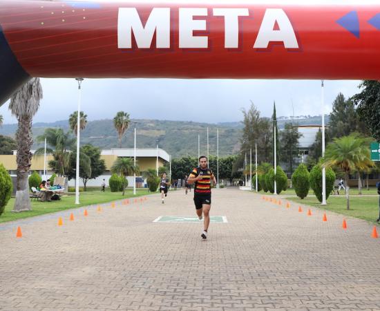 Corren 5 y 3 kilómetros en el Primer Urban Trail Universitario