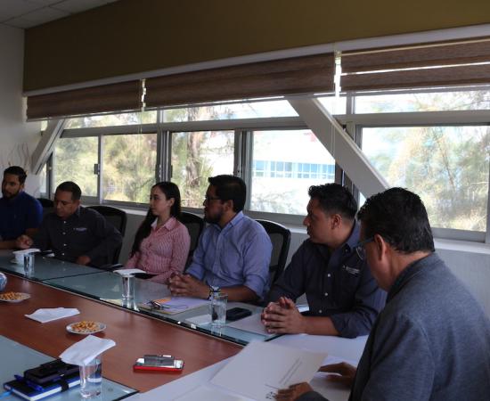 Entregan convenio de colaboración entre la UdeG y el SIMAR en el CUSur