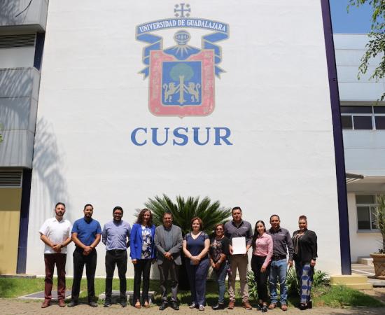 Entregan convenio de colaboración entre la UdeG y el SIMAR en el CUSur