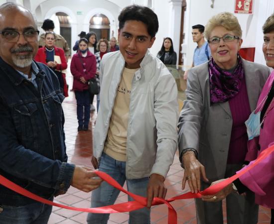 Inauguran la exposición pictórica “Antes del olvido”, de Jesús Vázquez Barragán