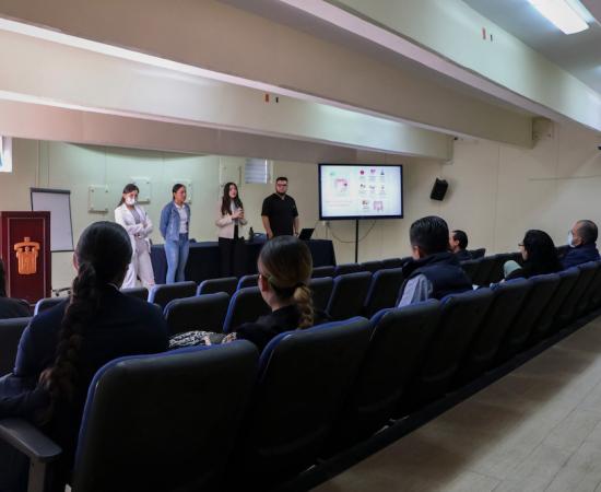 Hablan en el CUSur sobre cómo mantener una microbiota saludable