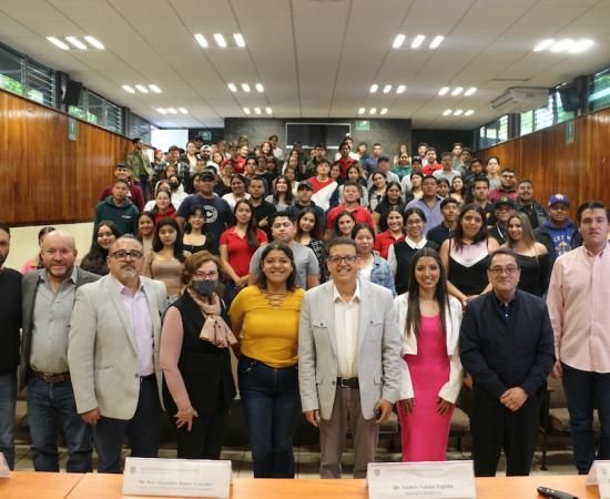 Dan bienvenida al ciclo escolar 2024 A en la carrera de Agronegocios del CUSur