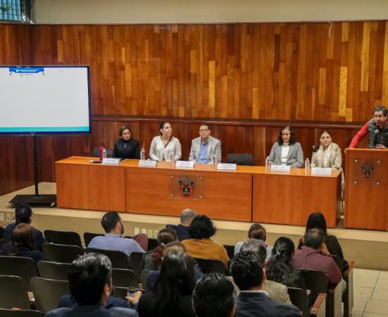 Académicos del CUSur reciben capacitación sobre la tutoría