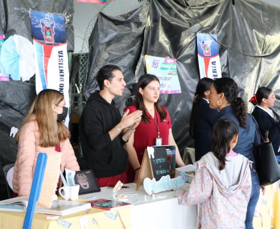 Alrededor de mil alumnos de nivel medio superior asisten a “Una mirada al CUSur”