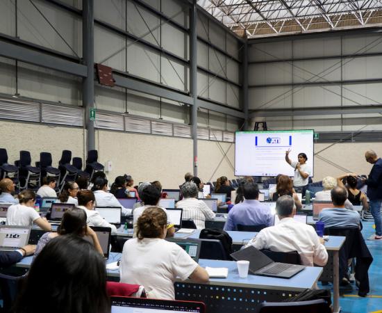 Google capacita a docentes universitarios y de nivel medio superior en herramientas digitales