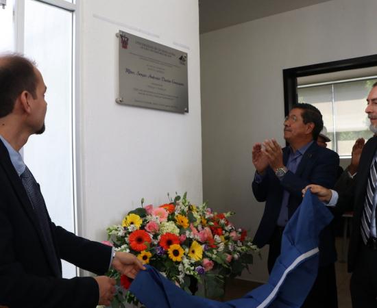 Nombran al Bufete Jurídico del CUSur en reconocimiento póstumo al maestro Sergio Antonio Durán Graciano