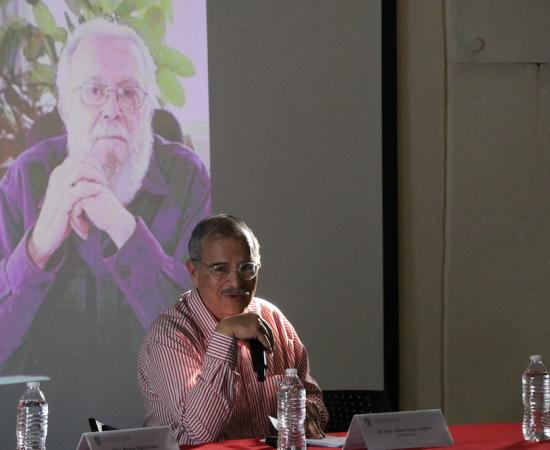 Conmemoran en el CUSur el natalicio del poeta Hugo Gutiérrez Vega