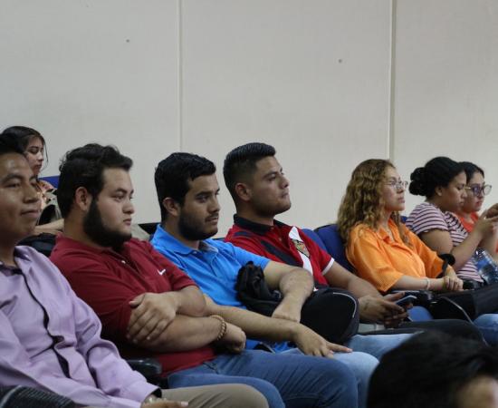 Dictan conferencia por el Día Mundial de la Paz