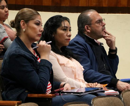 Personal del CUSur se capacita en protección de datos y transparencia