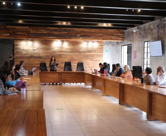 La comunidad del CUSur participa en la Feria de los Derechos Universitarios