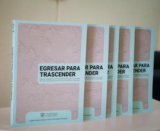 Presentan en el CUSur libro sobre estudio de egresados