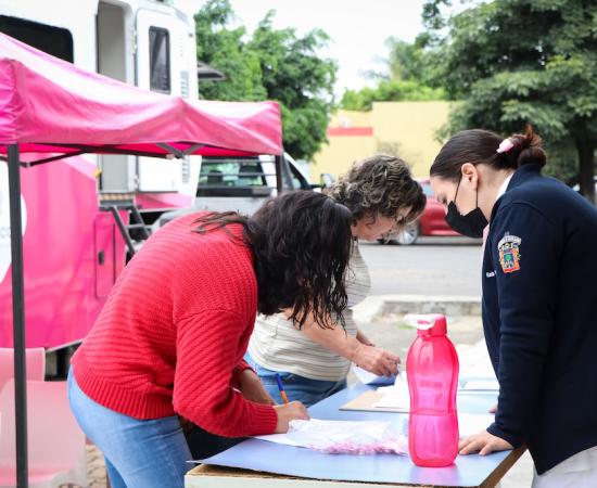 Brindan servicio de mastografías gratuitas en el marco del Día Internacional de lucha contra el Cáncer de Mama