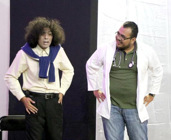 Presentan danza árabe y teatro como cierre de los talleres de formación integral del CUSur