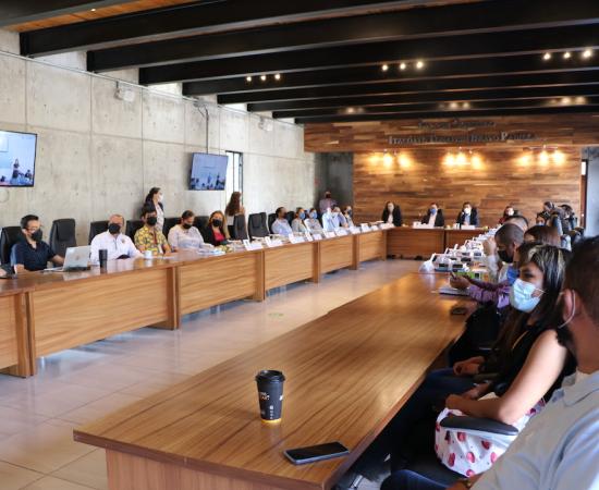 Firman convenios con el CUSur trece municipios del sur de Jalisco