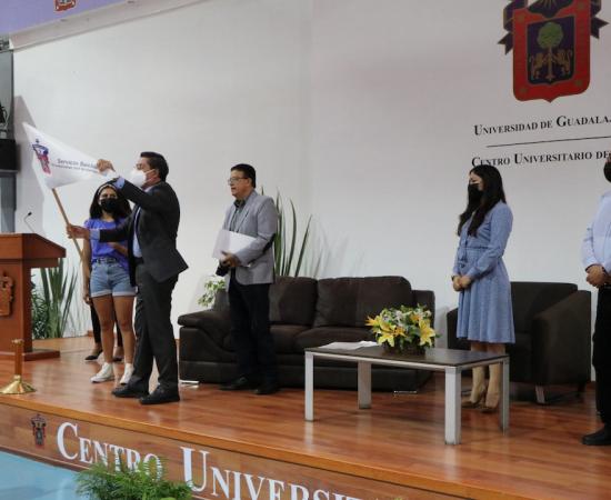 Estudiantes del CUSur inician el servicio social