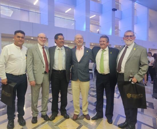 Entregan reconocimientos a comunidad universitaria por hasta 60 años de servicio