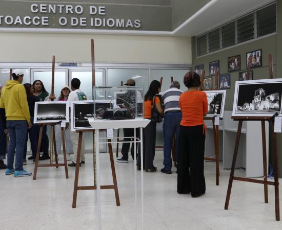 Inauguran exposición fotográfica “Mi alma perdida en Zapotlán” en las instalaciones de la Biblioteca Mtro. Hugo Gutiérrez Vega