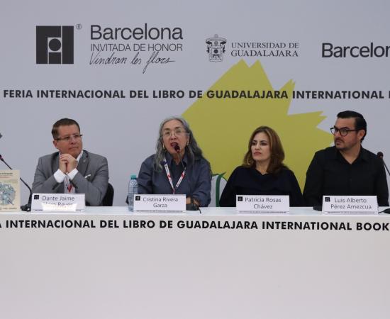 CUSur y CUChapala presentaron en la FIL 2025 el libro Contar con el lenguaje, una obra colectiva en honor a Cristina Rivera Garza