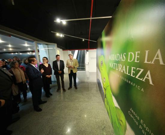 Inauguran “Miradas de la naturaleza”, exposición sobre la interacción de personas con la naturaleza