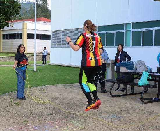Juegos tradicionales fortalecen la convivencia y la cultura de paz en el CUSur