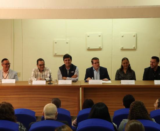Congreso Internacional reúne en CUSur a especialistas en desarrollo humano, educación y salud