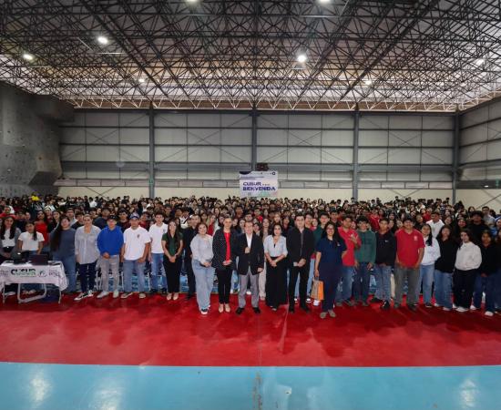 Alrededor de 2 mil estudiantes de bachillerato asistieron a la XXVI edición de Una mirada al CUSur