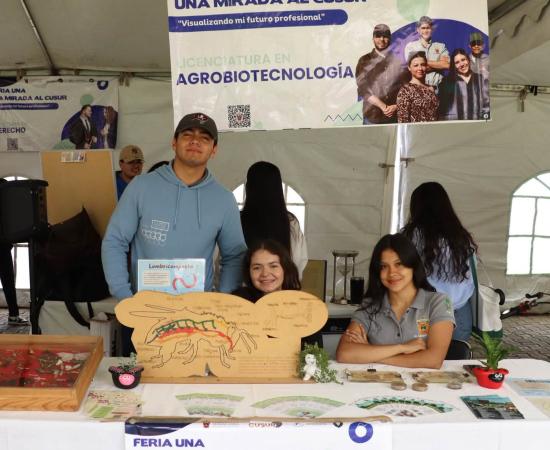 Alrededor de 2 mil estudiantes de bachillerato asistieron a la XXVI edición de Una mirada al CUSur