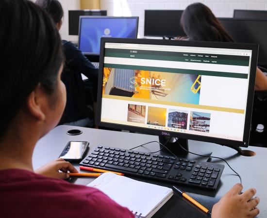 Imagen Laboratorio Negocios Internacionales