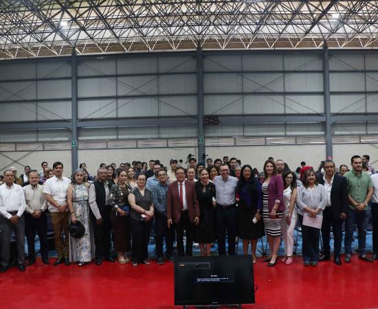 Magali Casillas, aspirante a la presidencia municipal de Zapotlán el Grande, participa en el Foro de Diálogo con Universitarios en el CUSur