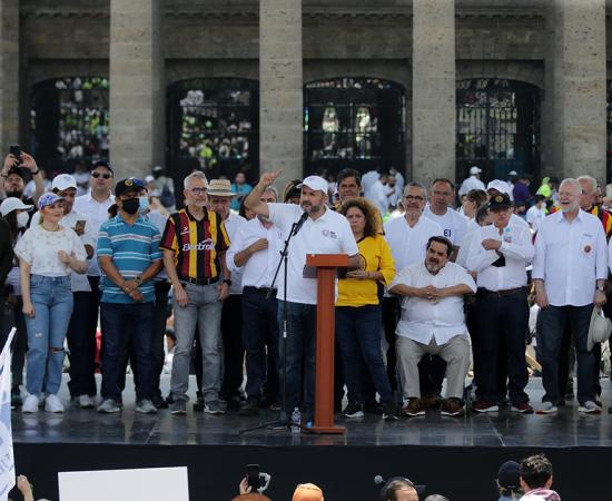 CUSur en la mega marcha UdeG por presupuesto digno y autonomía universitaria