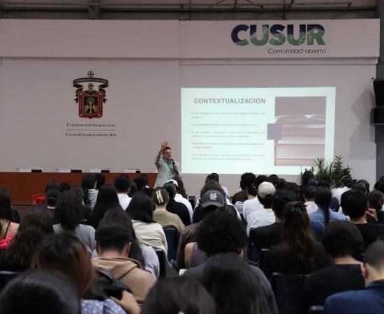 Inicia nuevo curso sobre Problemas Globales en CUSur para estudiantes de primer ingreso 