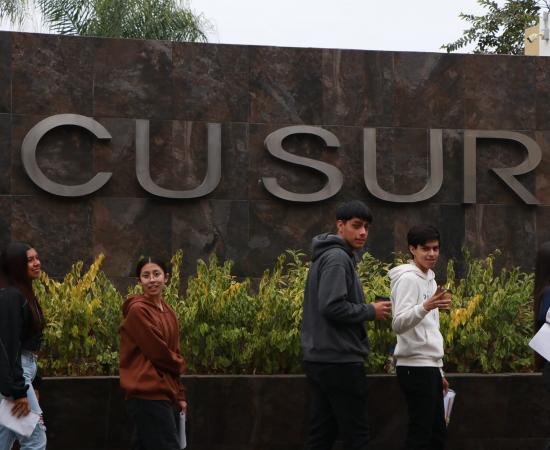 98.11% de asistencia en el examen de admisión del CUSur 2025-A 