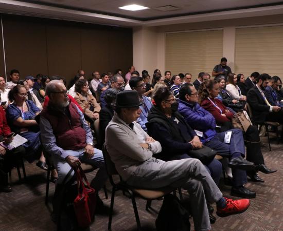 La FIL 2024 recibe la obra insignia del CUSur sobre tecnologías y salud pública