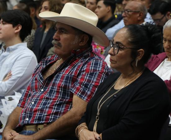 En el CUSur, 88 egresadas y egresados de nueve programas reciben su acta de titulación