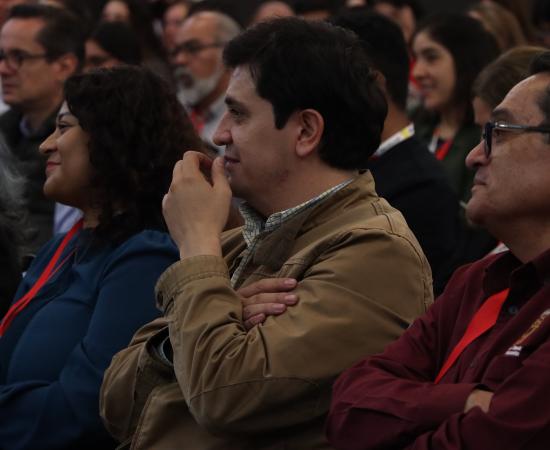 CUSur y CUChapala presentaron en la FIL 2025 el libro Contar con el lenguaje, una obra colectiva en honor a Cristina Rivera Garza