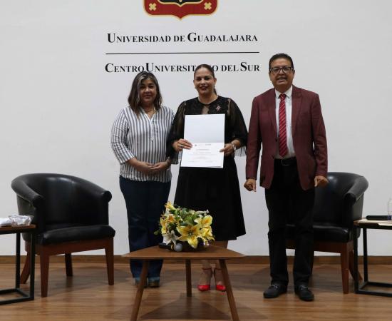 Magali Casillas, aspirante a la presidencia municipal de Zapotlán el Grande, participa en el Foro de Diálogo con Universitarios en el CUSur