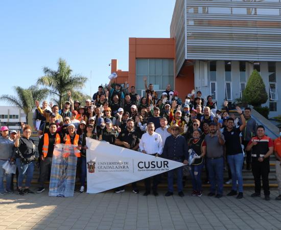 CUSur participa en la campaña Limpiemos Zapotlán en el marco del Día Mundial del Medio Ambiente