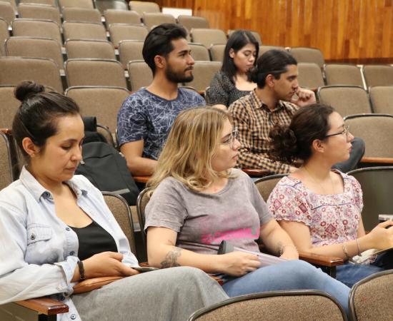 Proyectan documental en el CUSur sobre crisis del agua en torno a la producción de alimentos 